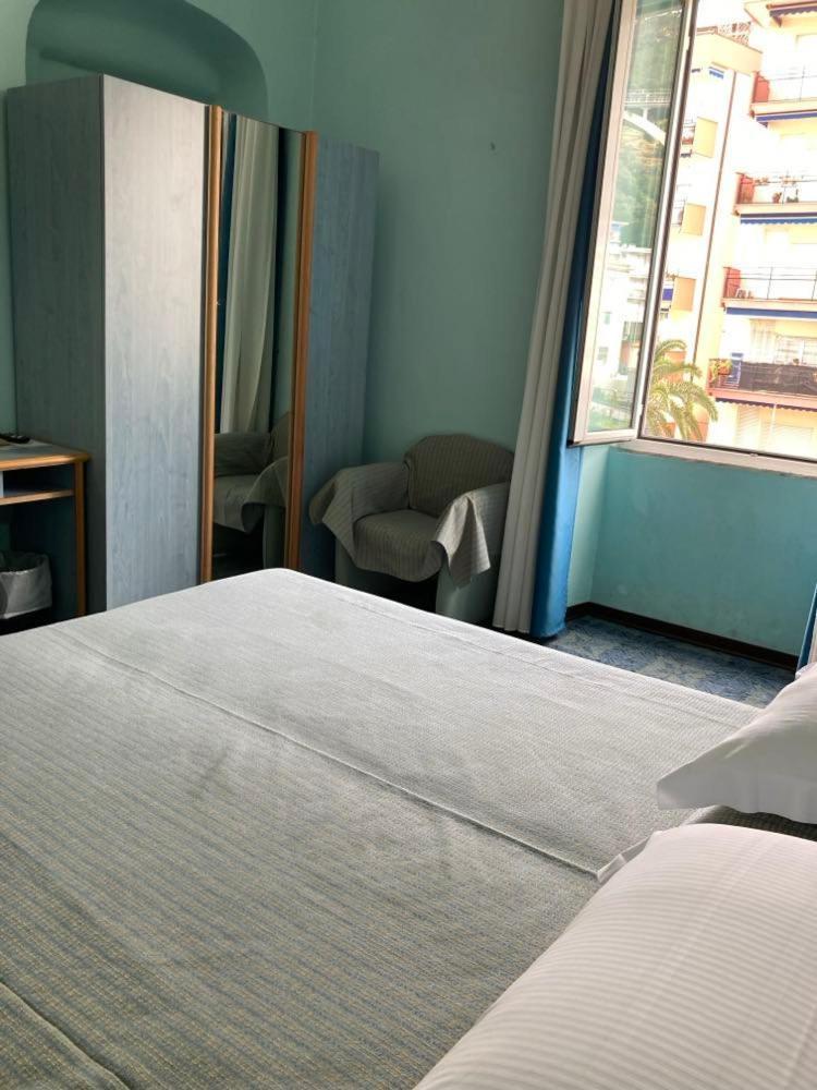 Hotel Savoy Varazze Kültér fotó